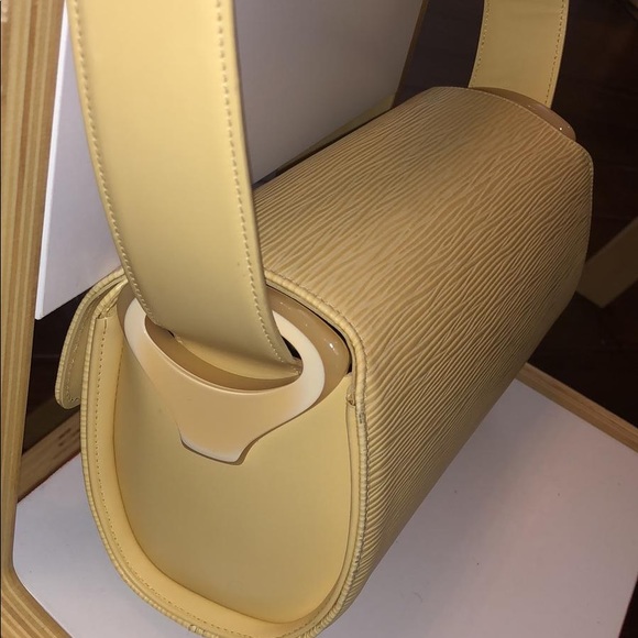 Louis Vuitton Epi Leather vanilla - Picture 3 of 7